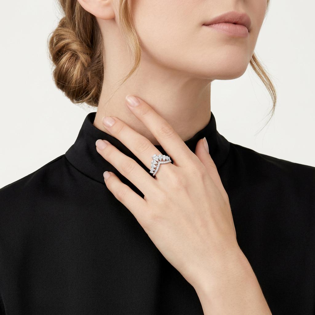Factory Price New Trendy Designs 925 Sterling Silver VVS1 Moissanite Rings Pear Cut Gemstone Crown Shape Ring