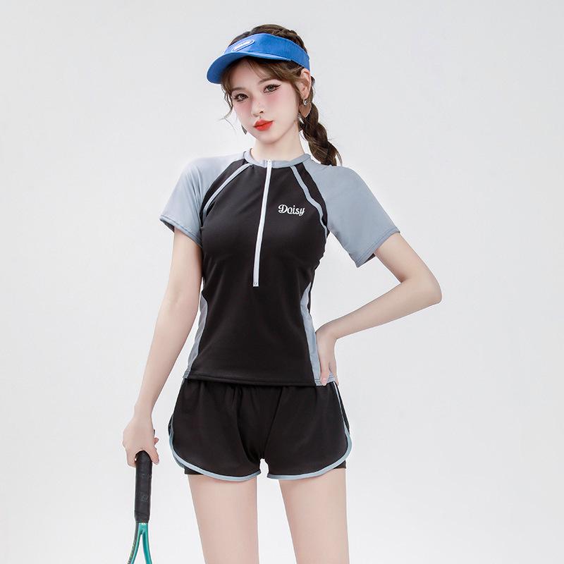 Women's Slimming Sports-Style Two-Piece Swimsuit - Belly-Covering, Conservative Design Ideal for Students and Vacations