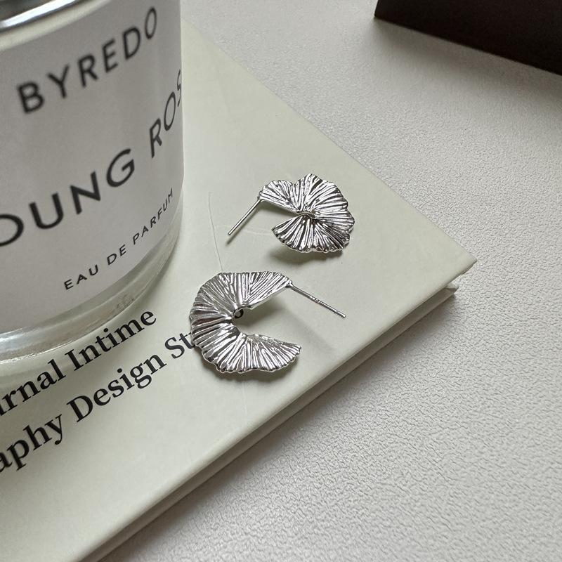 Korean Style S925 Sterling Silver Fan-Shaped Texture Stud Earrings