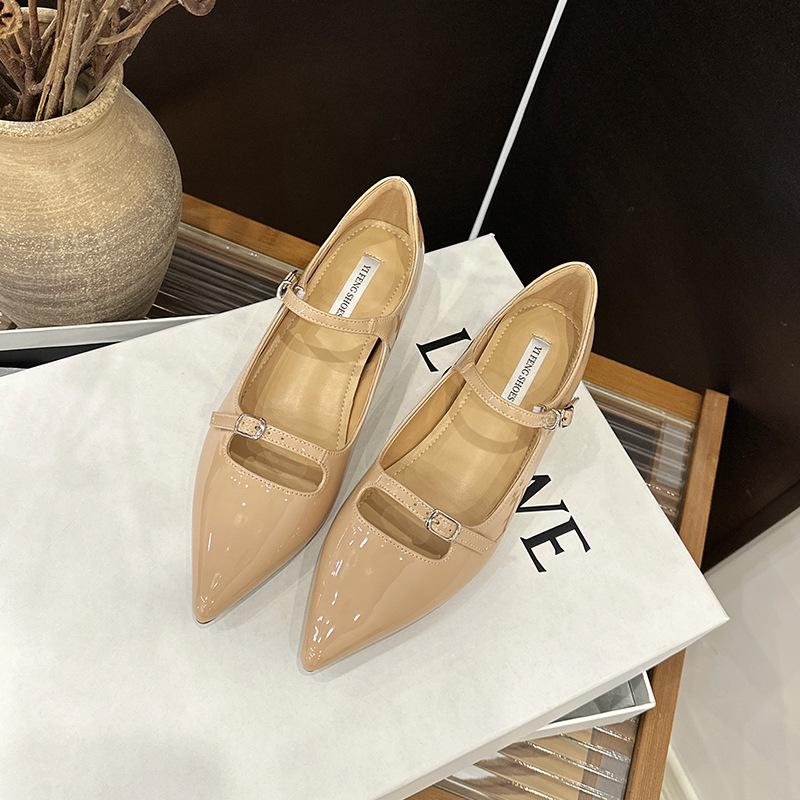 French patent leather pointed single shoes women's 2025 spring and autumn new shallow mouth shoes temperament inner height increase 5cm flat bottom 