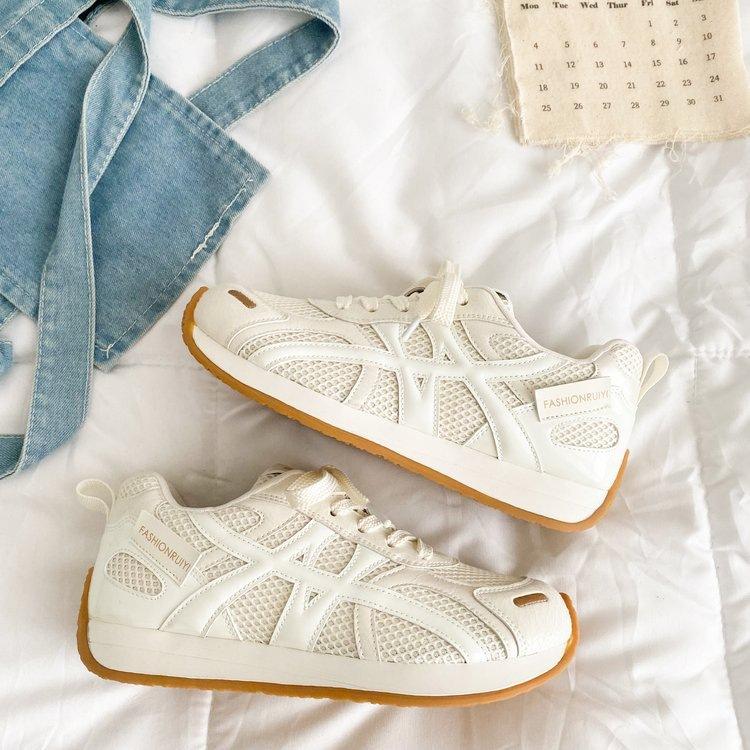 Super fire retro German training shoes women's summer 2025 new mesh breathable thick-soled versatile sports and leisure little white shoes