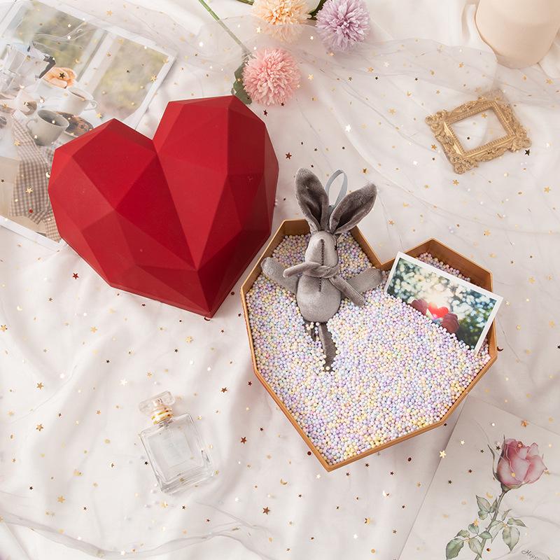 

Qixi Valentine s Heart-Shaped Empty Gift Box for Cosmetics & Lipstick Small 18x18x12