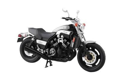 Skynet 1/12 Completed Bike Yamaha Vmax New Silver Dust