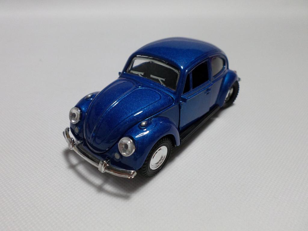 Creative Alloy Car Model Ornament for Interior Decoration