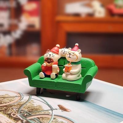 Cute Merry Christmas Cat Resin Ornaments Santa Claus Desktop Christmas Figurine Scene Decoration Gifts Japanese Style Wholesales