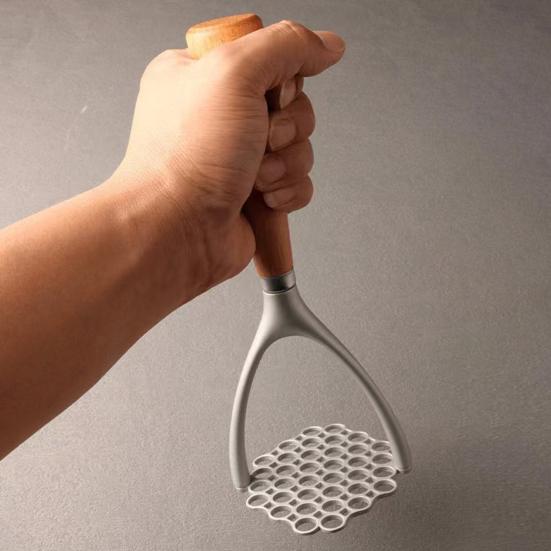 Kartoffelstampfer, 36 gleichmäßige Löcher, gleichmäßige Kraft, Kartoffelstampfer mit Holzgriff, Gemüse, Obst, manueller Stampfer, Küchenzubehör