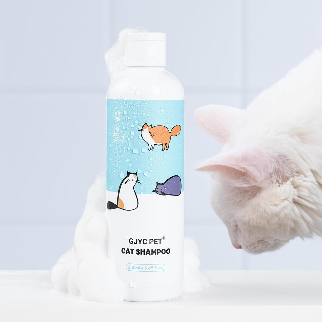 GJYC PET Natural Tear-Free Gentle Cat Shampoo Deep Cleansing Odor Removing Softens Fur Soothes Sensitive Skin For All Cat Breeds