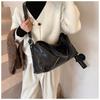 Retro bag women's large-capacity new autumn and winter high-end texture niche messenger bag commuter pillow bag