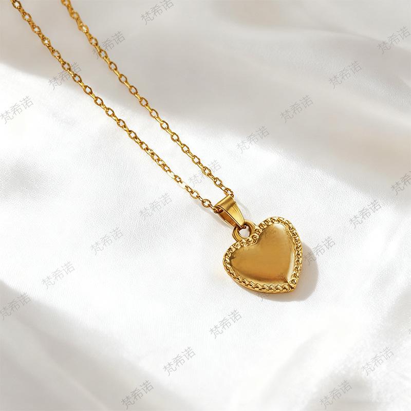 Elegant Gold Heart Floral Pendant Necklace for Women
