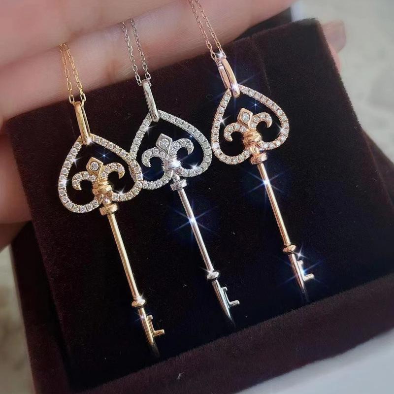 18K Plated Diamond Key Lock Pendant Necklace - Personalized & Trendy Ins Style Collarbone Chain