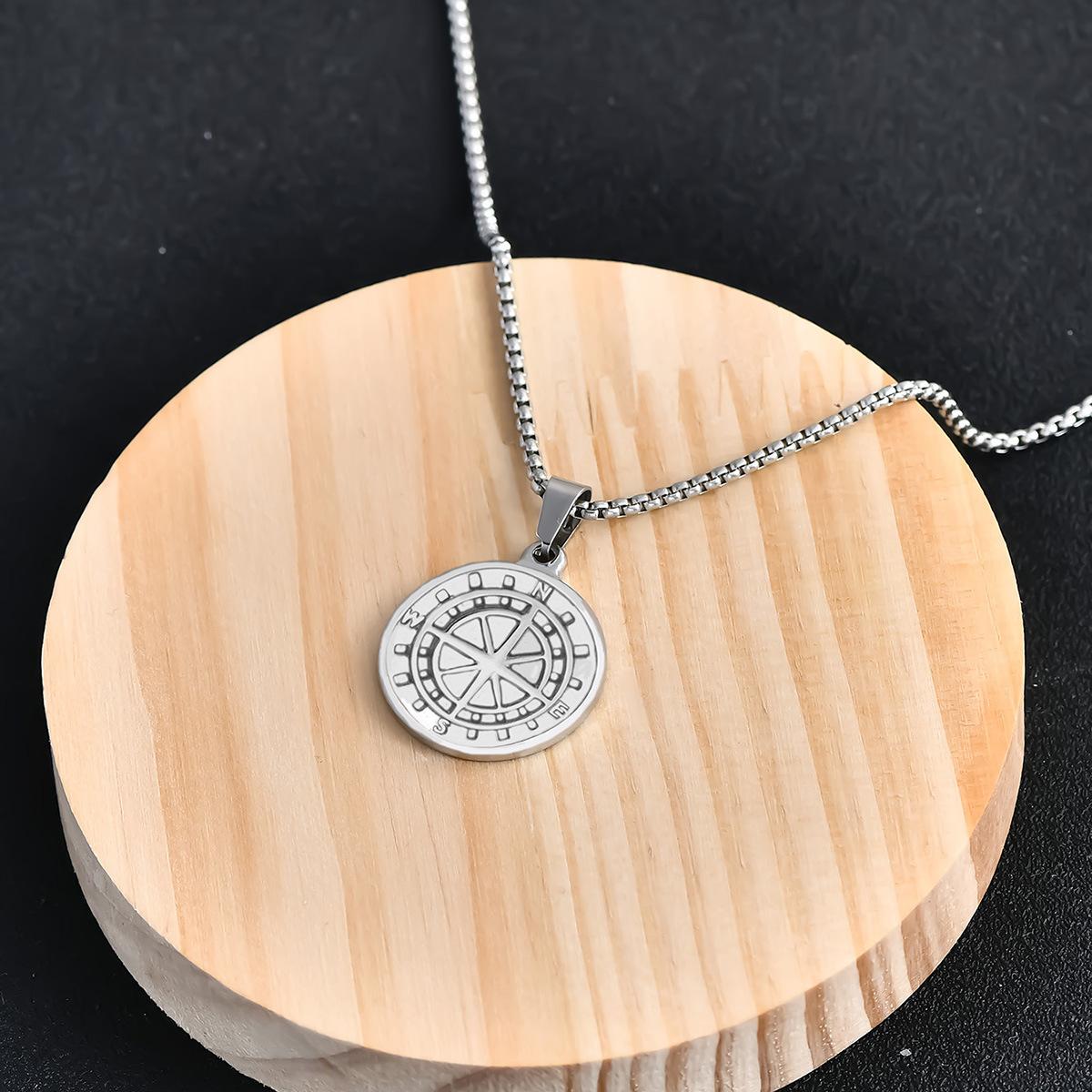 Stainless steel retro men s compass necklace punk casting explosion compass titanium steel pendant jewelry accessories