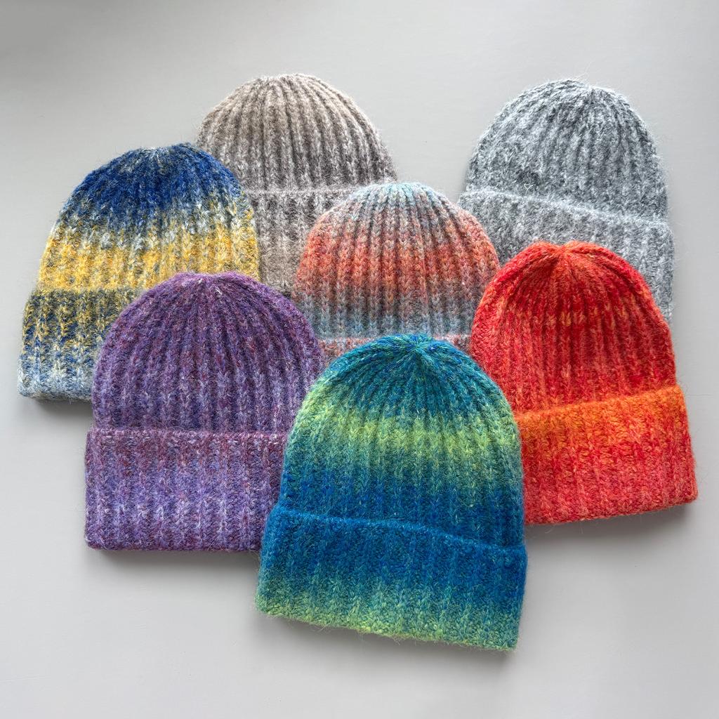 New Knitted Hat Gradual Change Tie-dye Rainbow Knitted Hat Winter Warm Sports Casual Fashion Wool Hat