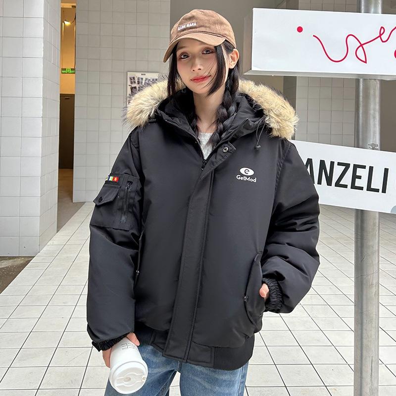 Popular sweater-neck cotton-padded clothes for women's short models, new tooling cotton clothes in winter, loose and thickened small men.