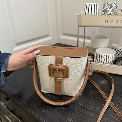 Retro Contrasting Color Fashionable Portable Bucket Bag New Simple Casual Large Capacity Summer Shoulder Bag Messenger Bag