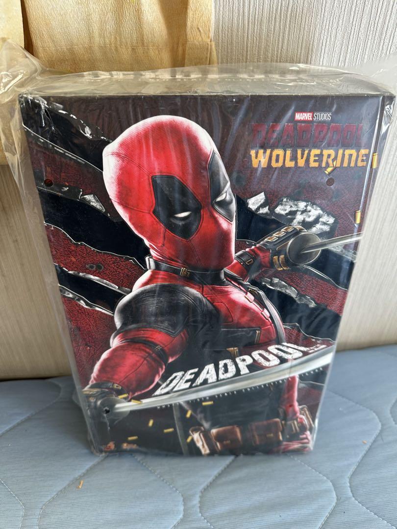 

[USED] Hot Toys MMS746 Deadpool Standard Edition 1/6 Deadpool