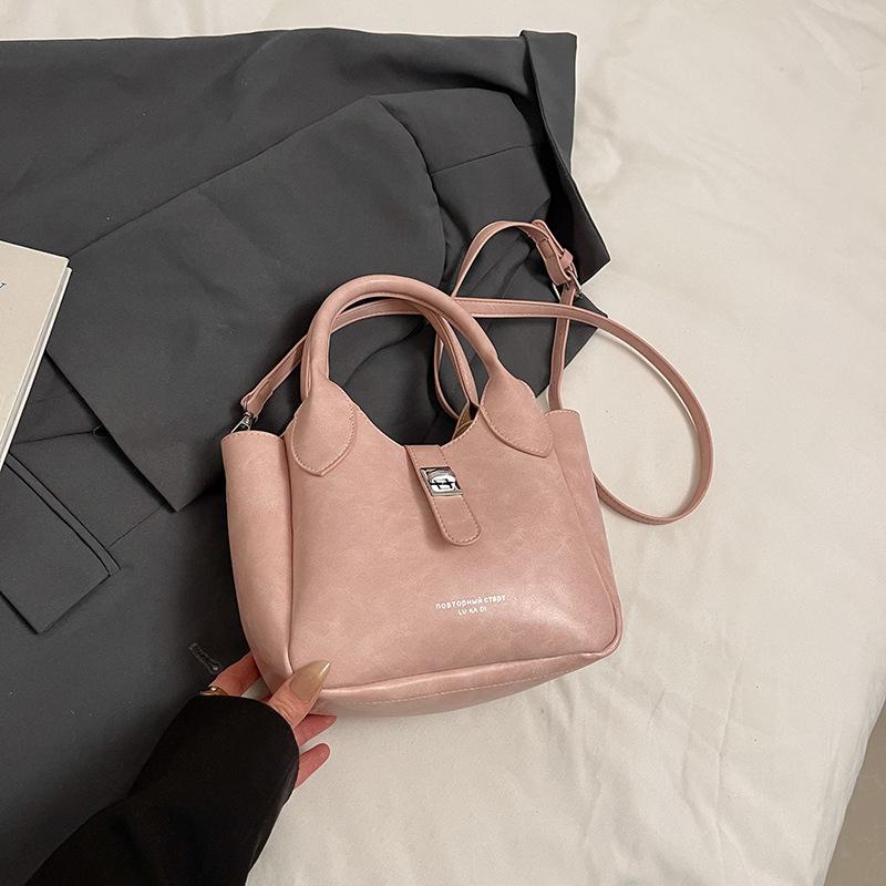 High-end foreign-style portable bucket bag women's 2025 new fashion spring and summer popular Korean version of shoulder messenger bag