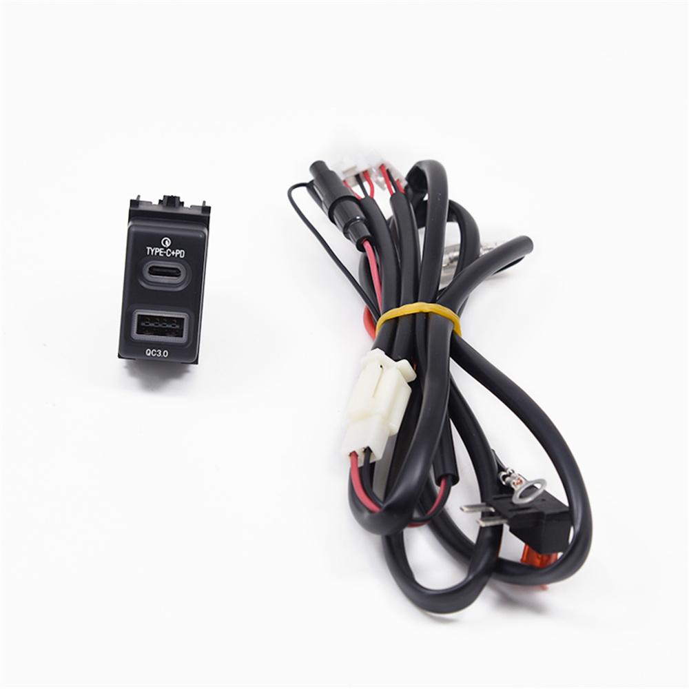 18W Car Charger Type-C+QC3.0 Fast Charging Fit For Nissan Patrol Y61 Y62 Altinma