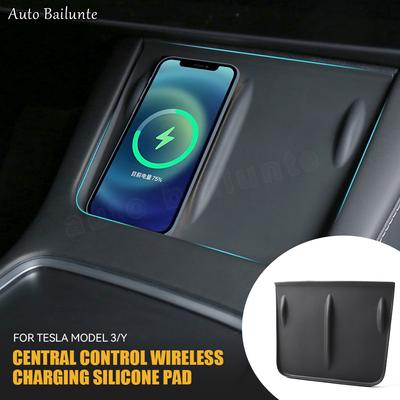 Tapis antidérapant en Silicone pour Tesla modèle 3 modèle Y 2022, tapis de chargement sans fil pour téléphone automobile