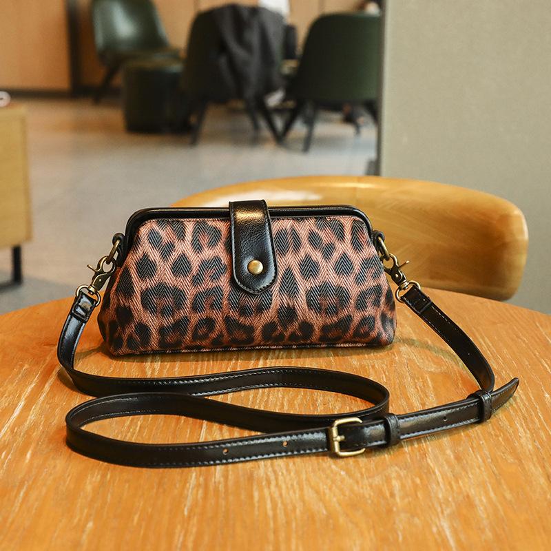 

Mini Mini Clip Bag, Ladies New Minimalist and Fashionable Doctor s Shoulder Phone Bag леопард друку кольору