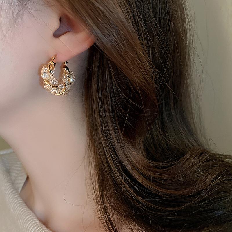 Neue luxuriöse Zirkon-Netzbeutel-Ohrringe mit geometrischen Metallcreolen für Damen, modische Ohrringe in Goldfarbe, Schmuckaccessoires für Partys