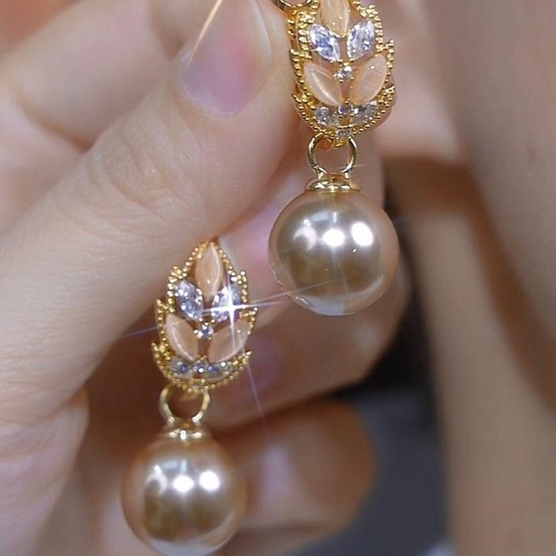 Coffee super flash opal leaf pearl earrings 111 silver needle temperament personality light luxury earrings earrings