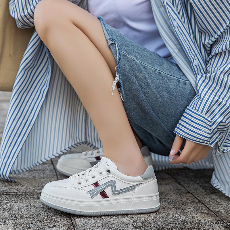 Leather Little White Shoes Women's New Soft-soled Sports and Leisure Shoes Women's Comfortable Flat-soled Student Board Shoes