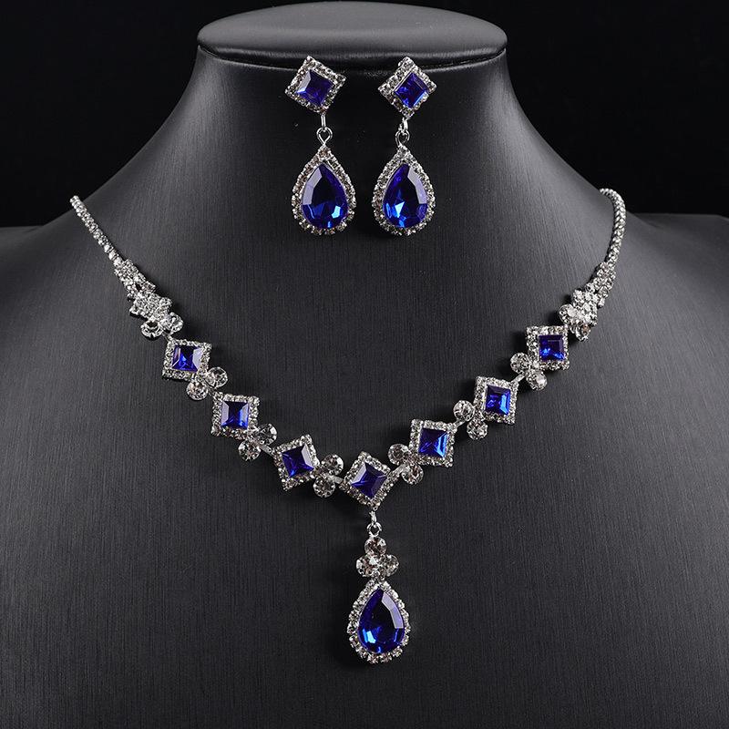Elegant Rhinestone Teardrop Jewelry Set: Necklace for Wedding  Banquet