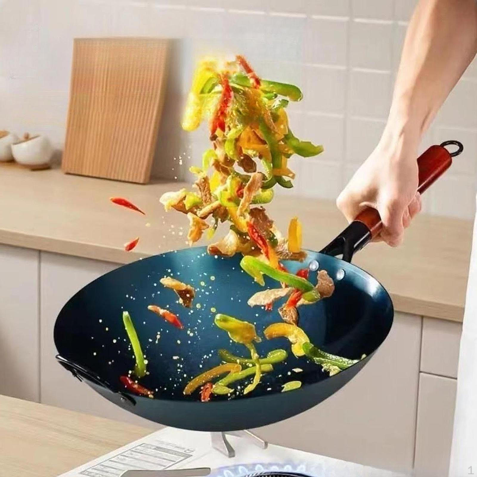 

Chef Wok Cooking Pot with Lid and Spoon for Restaurant Use Pot Diameter 32cm