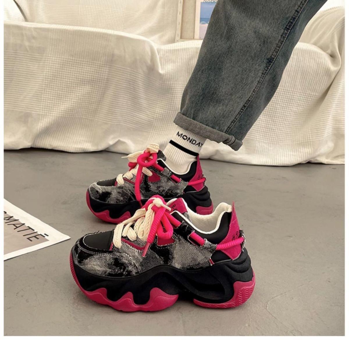 

Thick-soled heightening women s shoes autumn lightweight breathable shoes women s skirt sneakers 41 червоний