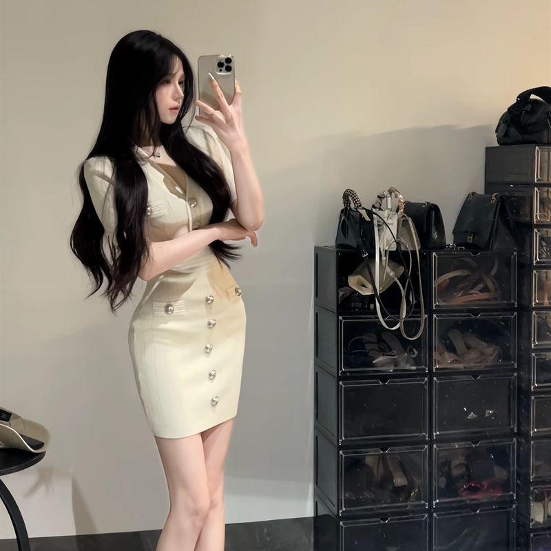 

French style Elegant Socialite V-neck All-Match Metal Buckle Knitted dress Women Summer Waist Hugging Slimming Sheath Short Skirt Beige One size