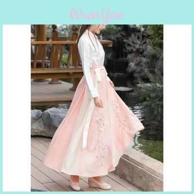 Hanfu Traditional Clothing Set With Floral Embroidery And Polyester Material For Women