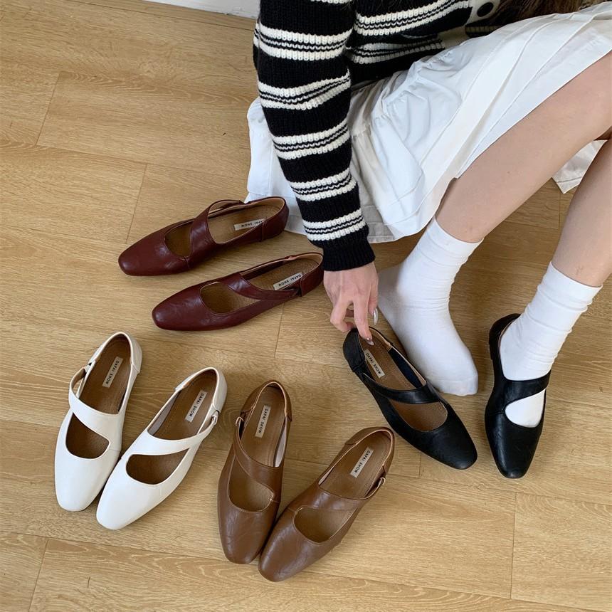 Retro style low-heeled Mary Jane shoes women's spring 2025 new square head shallow mouth soft leather beanie ladyshoes work shoes