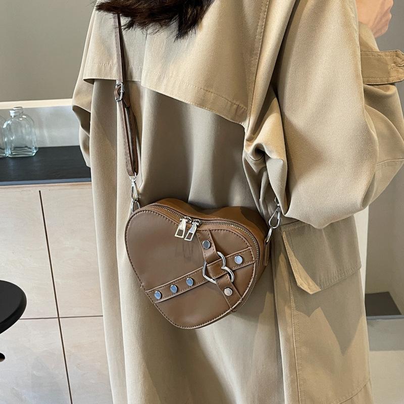 Borsa a Spalla Forma di Cuore Stile Y2K di Nicchia, Borsa a Tracolla con Zip e Decorazioni di Borchie Monocolore per Donna