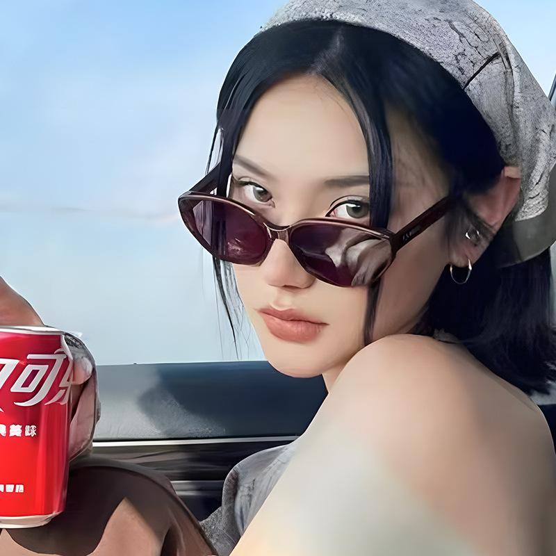New light luxury board pink cat frame sunglasses narrow frame chestnut cat advanced cat eye UV protection sunglasses