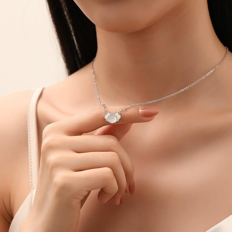 Jiskřivý bezpečnostní náhrdelník s pojistkou Dámský lehký luxusní niche design Klíční kostní řetízek