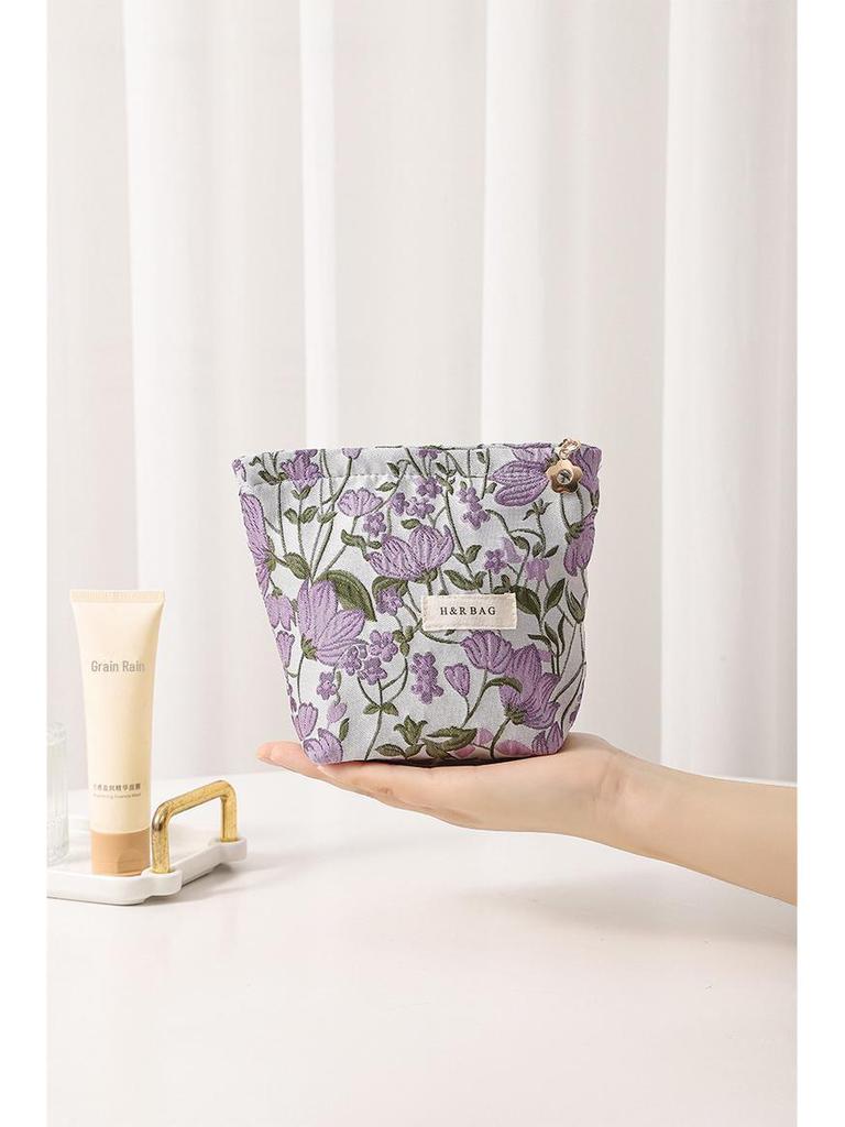 Embroidered Ramie Cotton & Linen Cosmetic Bag - Portable Canvas Storage for Lipstick and Skincare