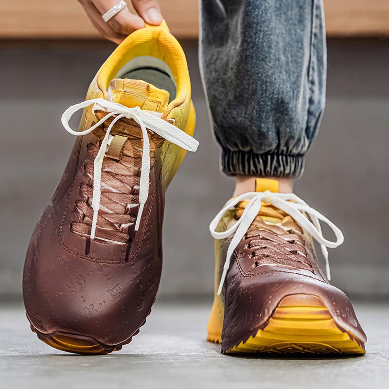 Herren Freizeit-Sportschuhe sind leicht, bequem, bedruckt, trendig, vielseitig und einfach zum Streetstyle zu kombinieren.