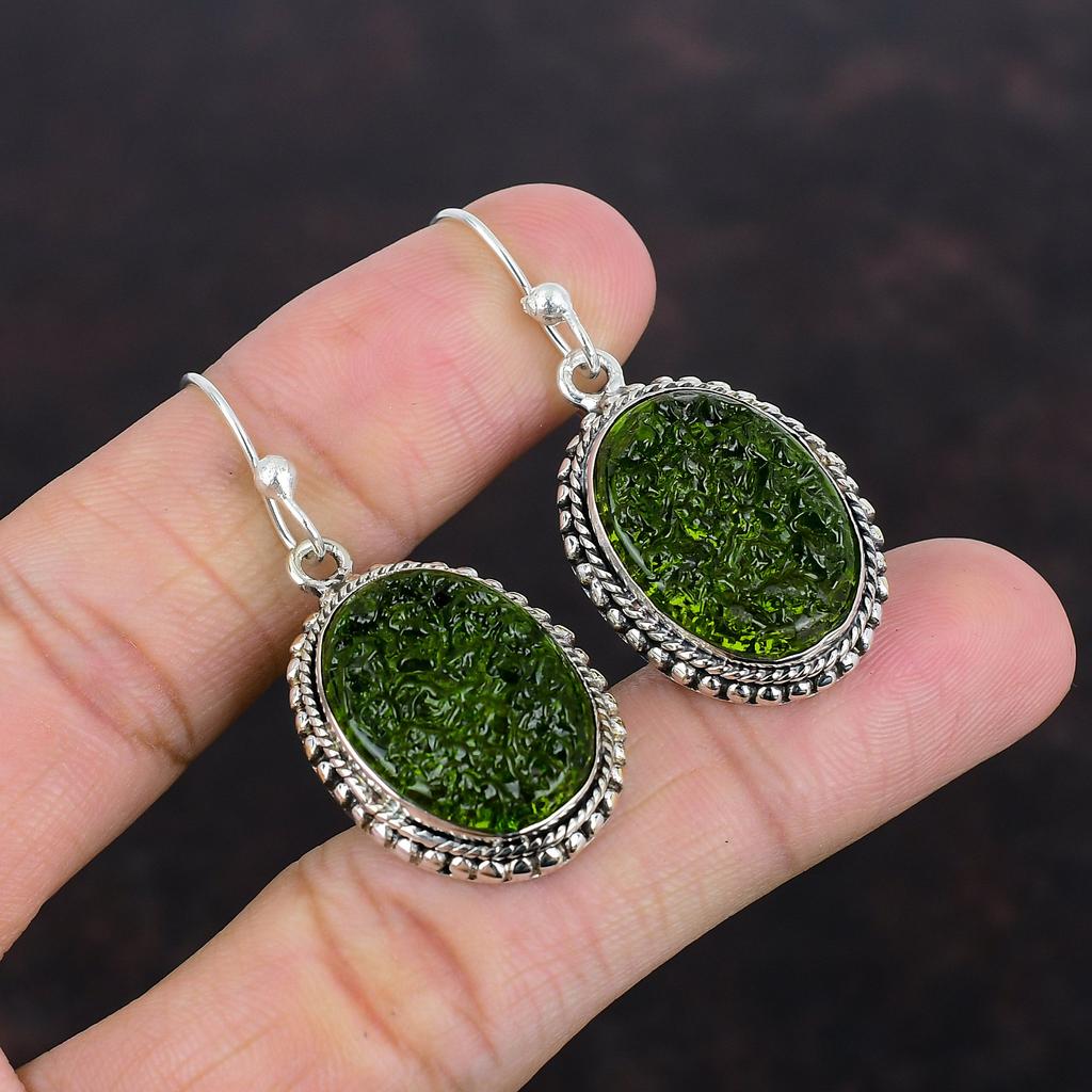 Vltavínové náušnice Vintage náušnice s drahokamy Náušnice ze sterlingového stříbra 925 Ručně vyráběné náušnice Decentní šperky Designérské náušnice Dárky pro přítelkyni