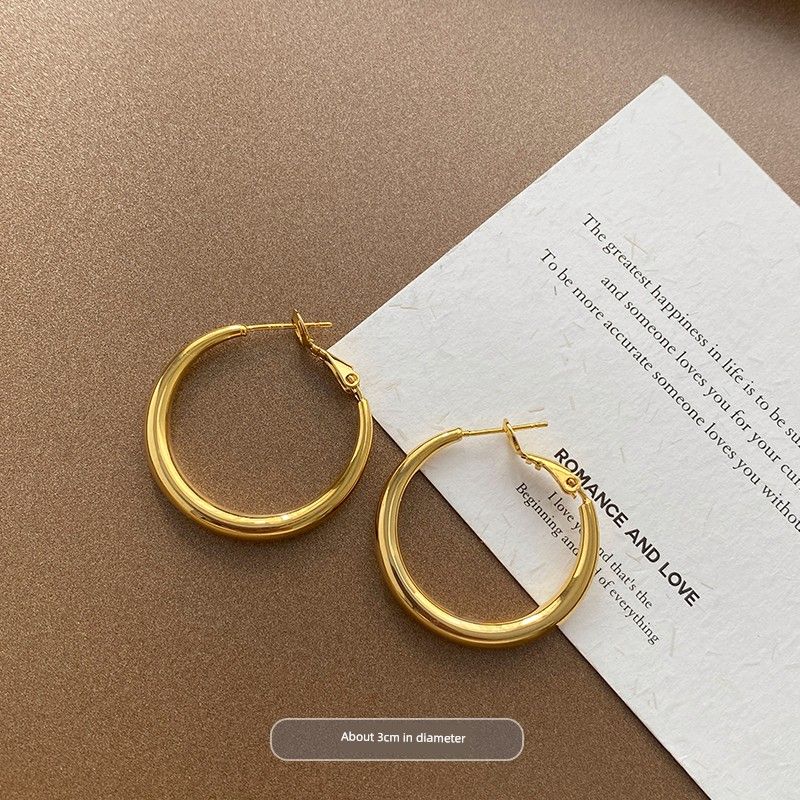 

Gold Exaggerated European and American Style Large Hoop Earrings for Women, Simple and High-End, 2026 New Model, Light Luxury Unique Ear Accessories 3cm Gold Earrings/Pair [Electroplated Real Gold]