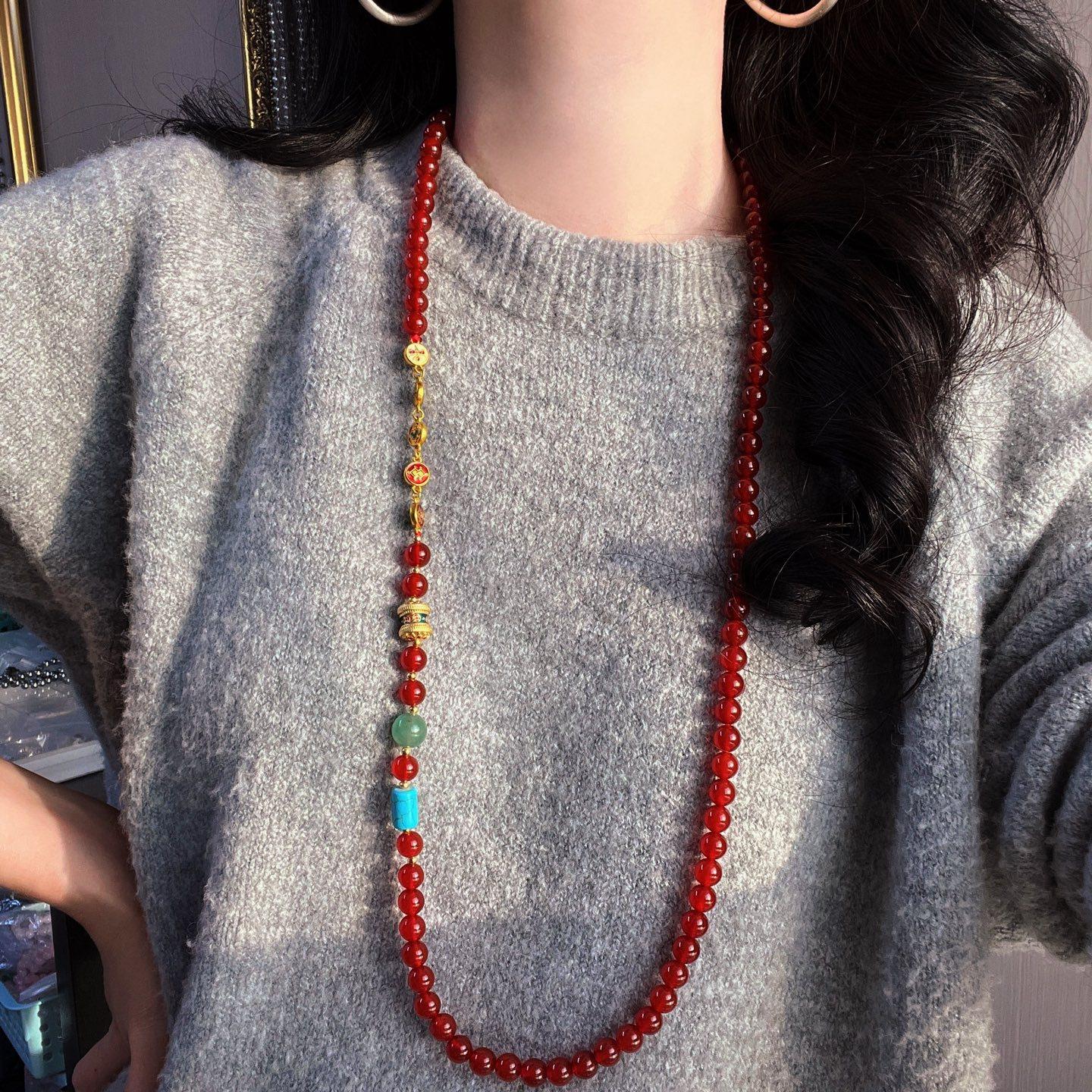 

Vintage High-Quality 7A Pigeon Blood Red Chalcedony Multi-Layer Design Sweater Chain Necklace Collarbone Chain Female