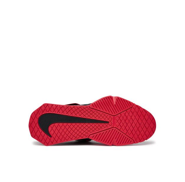 Кроссовки для зала Nike Savaleos