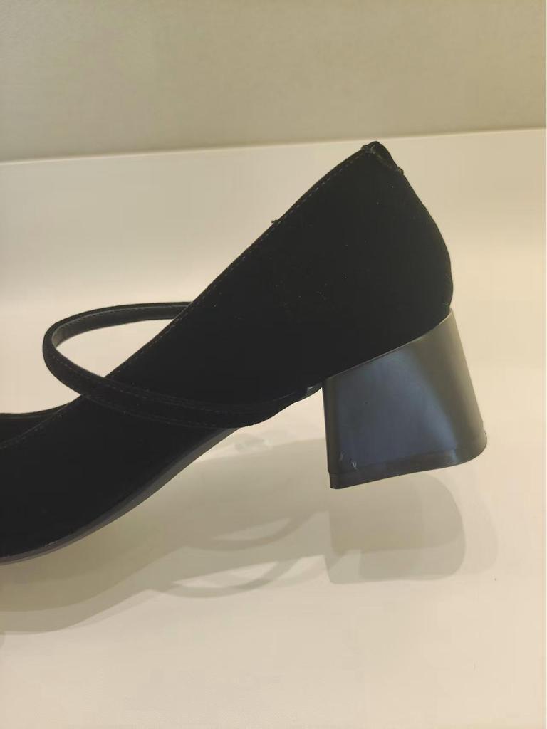 Dámské francouzské lodičky Mary Jane - Podzim/Zima 2025: Květinové robustní boty s jedním páskem s kamínky