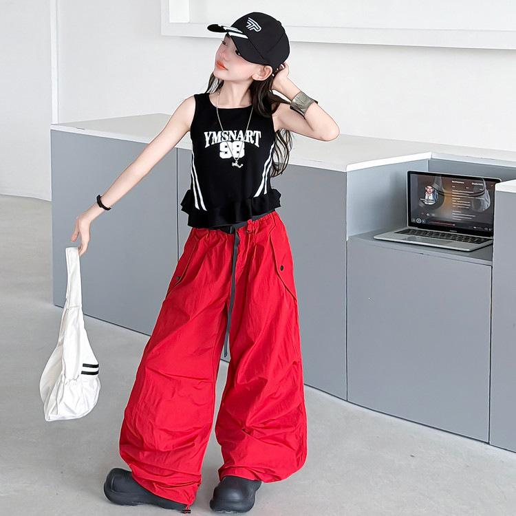 Zweiteiler im koreanischen Streetdance-Stil für Mädchen: Gestreifte ärmellose schnelltrocknende Weste & Hose mit weitem Bein.