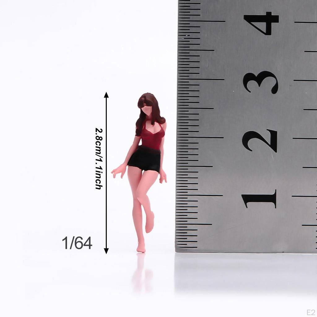 1/64 Scale Curly Hair Girl Model Tiny People Role Play Collectible Dioramas Mini Figure Resin