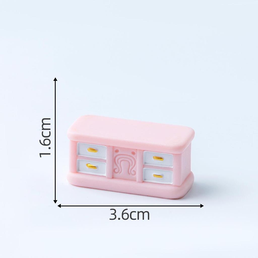 Ręcznie robiony różowy mini zestaw do salonu: Sofa, Łóżko, Stół, Szafa i Wystrój Domku dla Lalek