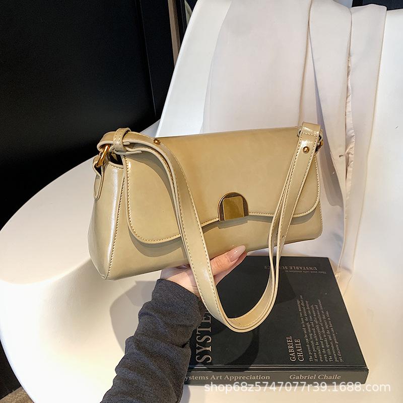 High-end Small Square Bag Women's Large-capacity New Trendy Fashion Women's Messenger Bag Niche Autumn and Winter Shoulder Armpit Bag