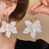 2025 New Trendy White Resin Flower Hoop Earrings For Women Fashion Metal C Shape Statement Earings Zircon Accessories