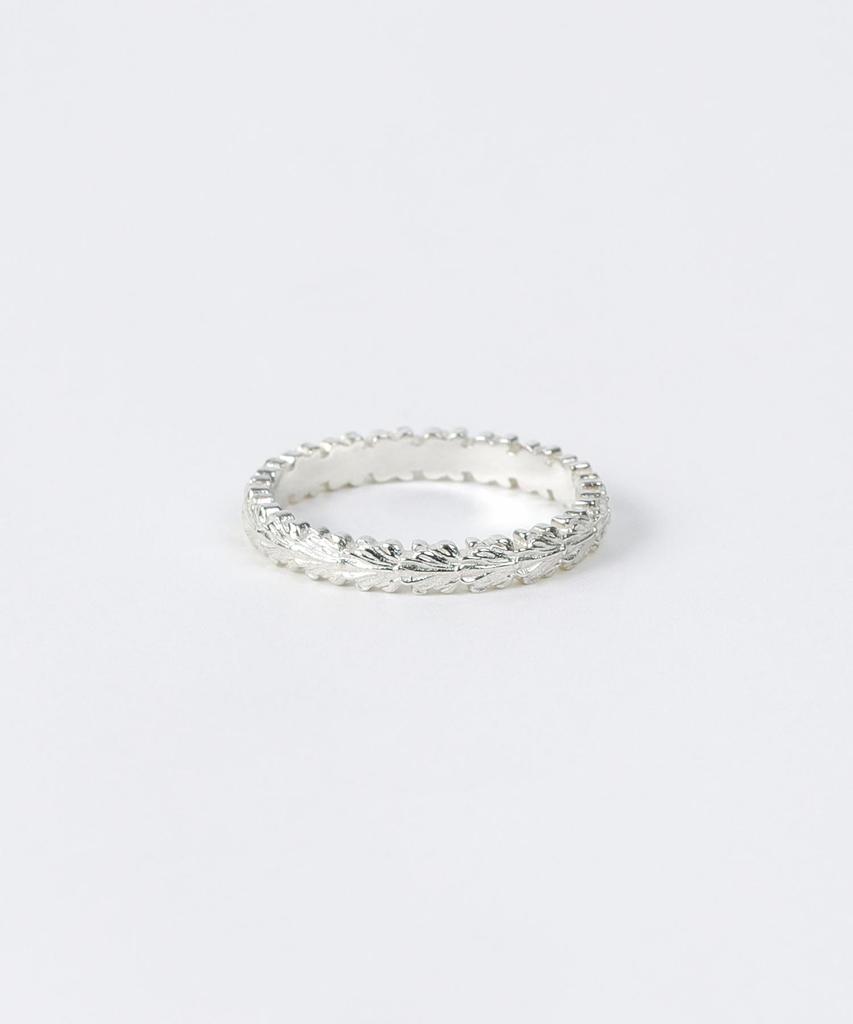 Address669 Acanthus Wreath W Ring