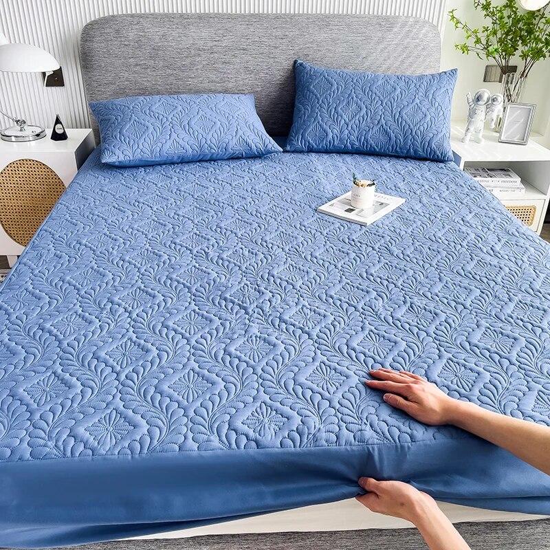 Quilted Waterproof Mattress Protector Elastic Fitted Sheet Embossed Bed Protection Pad for Bedroom Hotel Thickened Bed Cover