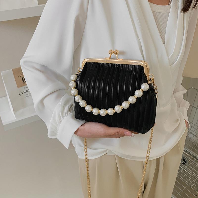 Little Fragrance Pearl Handbag Women's Korean Version 2025 Fashion Pleats Personality Ins Foreign Style Crossbody Shell Bag